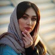 Hania Amir.jpg